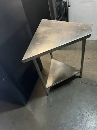 STAINLESS STEEL COMMERCIAL TABLE