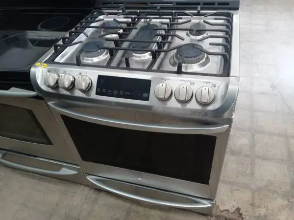 ★LG stainless steel 5-burner dual-fuel slide-in range