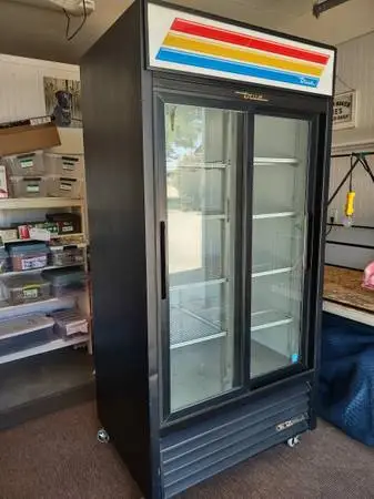 True - Refrigerated Sliding Glass Door Merchandiser