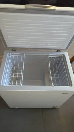 7 cu ft- chest freezer
