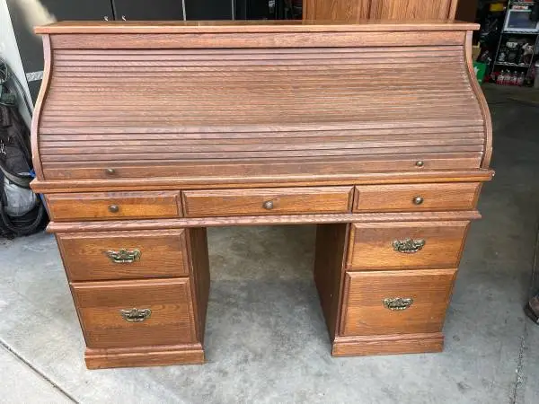 Beautiful sold wood roll top desk