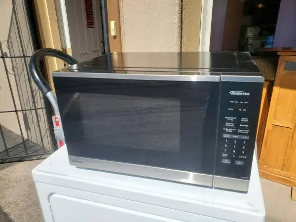Inverter microwave oven