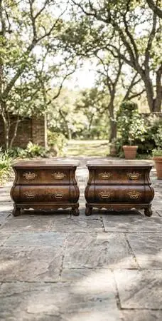 Henredon Italian Louis XV Burl Wood Bombay Bedside Chest set