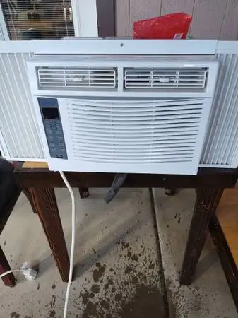 Window air conditioner