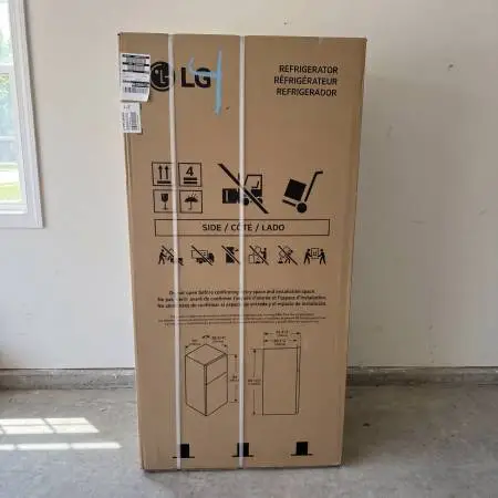 ⭐️⭐️ BRAND NEW STAINLESS STEEL REFRIGERATOR ⭐️⭐️