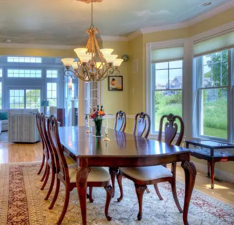 Beautiful Dining set solid wood