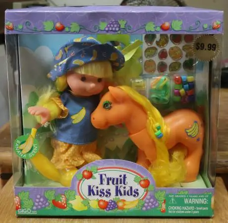 New old stock Fruit Kiss Kids GIGO Toy in CHICO