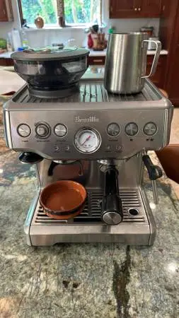 Breville Barista Express (BES870XL) – Espresso Machine w/ Built-In Gri