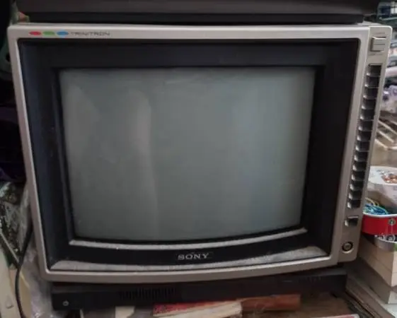 Vintage Retro Gaming Sony Trinitron TV CRT KV-1331 13