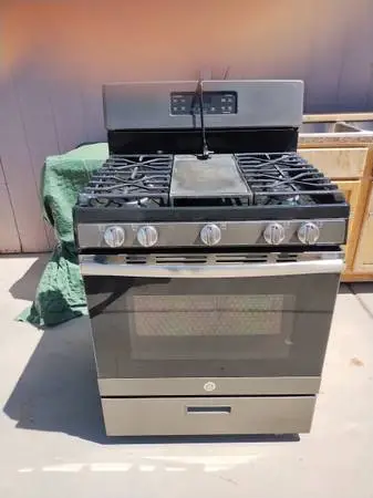 GE Stove.