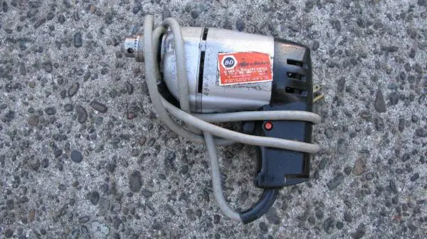 Black and Decker 1/4 drill, Skil Cordless screw tool, hot glue gun