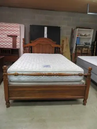 Queensize Oak Bed