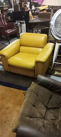 Fantastic Italian Brunati leather wood base chair
