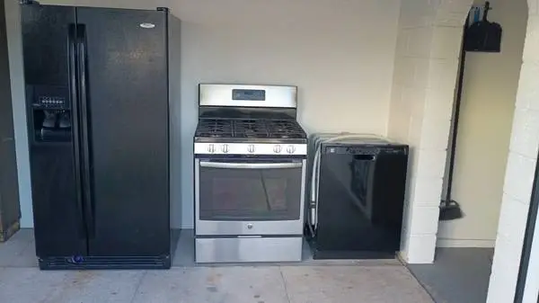 Kitchen appliances - used very good condition