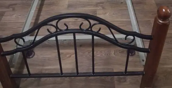 TWIN HEADBOARD FOOT BOARD AND FRAME