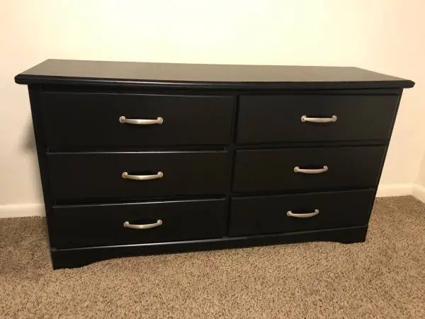 Fully working 4 piece black Queen bedroom set