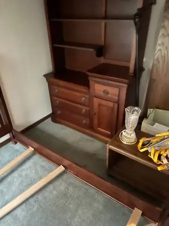 Solid oak bedroom suit must sell moving