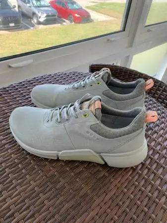 Reduced Ecco women golf shoes like new