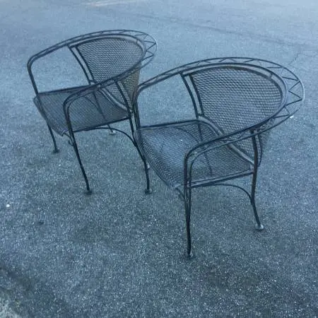 Pair Vintage high quality Woodard wrought iron Chairs/grt condition