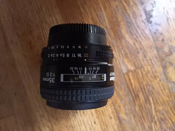 Nikon 35mm 1:2D