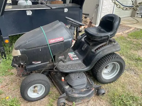 Craftsman riding lawn mower..wont go foward or reverse