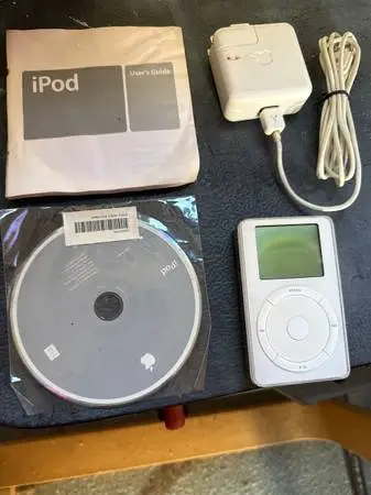 FIRST GEN IPOD