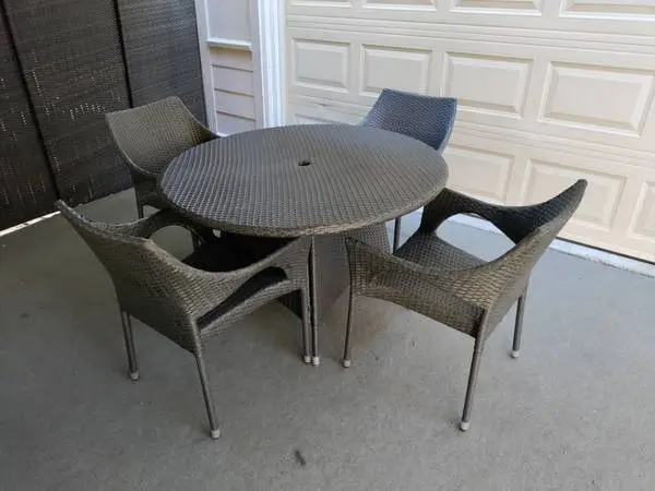 Outdoor patio wicker table with 4 chairs