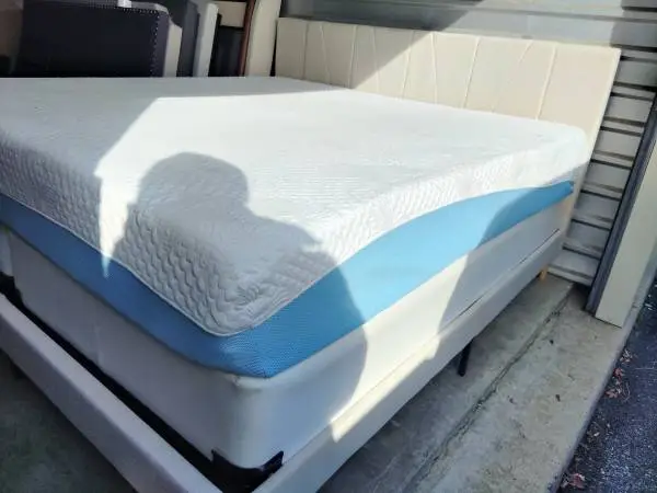 9King size bed