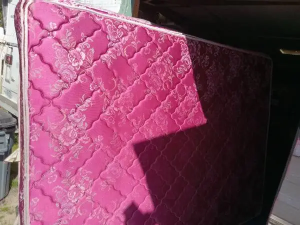 Queen mattress and box spring
