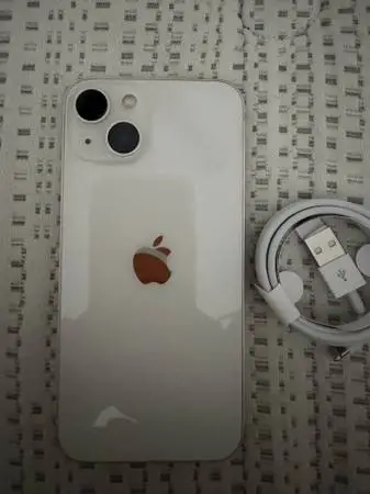 APPLE IPHONE 13 UNLOCKED 128gb WHITE  $270