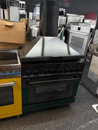ZLINE BLACK RANGE WITH HOOD