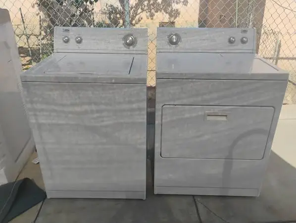 ESTATE WASHER AND GAS DRYER SET