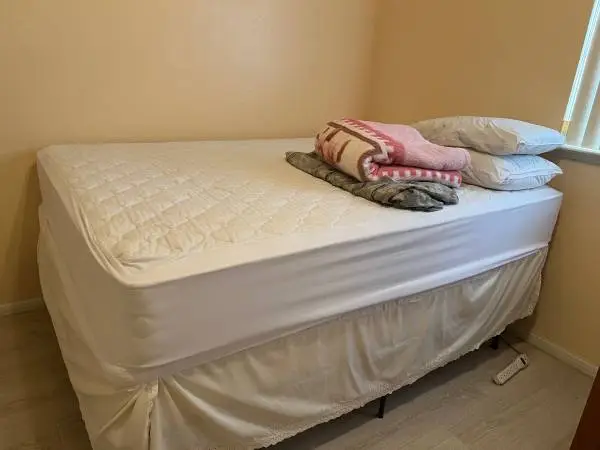 >>>BRAND NEW FULL SIZE MATTRESS AND BOX SPRING AND FRAME