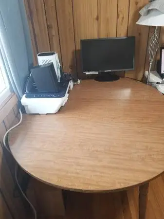 Mancelona, MI,🤩🤩   Dining Table, Queen Bed