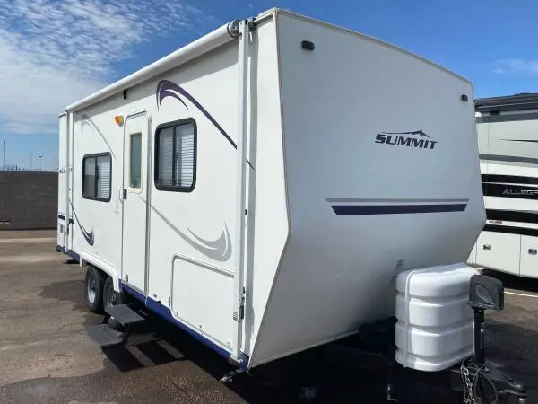 2006 22ft summit by Thor travel trailer