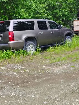2011 2500 Chevy suburban