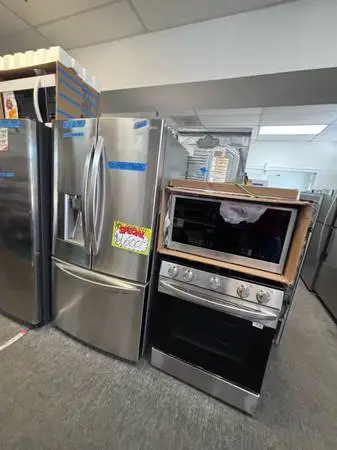 LG 3pc. Fridge,stove & microwave working perfect