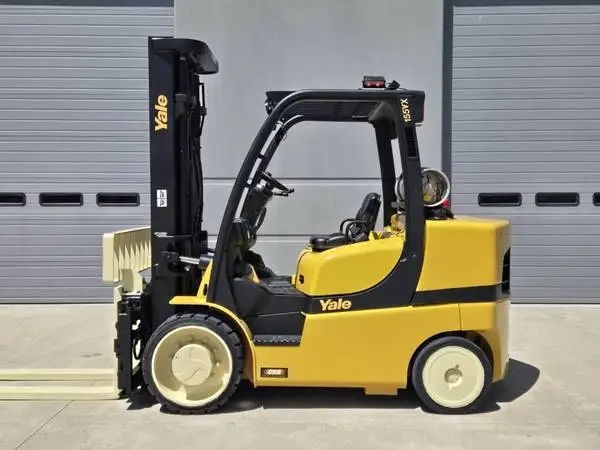 PNEUMATIC TIRE FORKLIFT 2017 YALE GLC155VXNEBV107