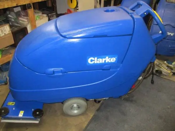 Clarke Floor cleaner/Scrubber