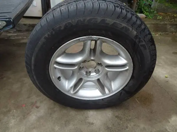 Wrangler HP One Tire with Wheel P275 60 R17