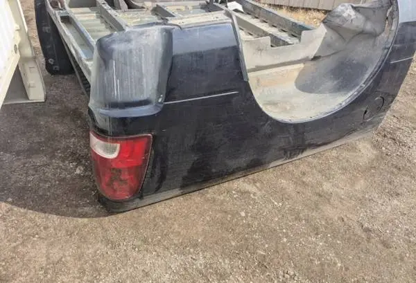 2014 Dodge 5’7” short short box, truck bed