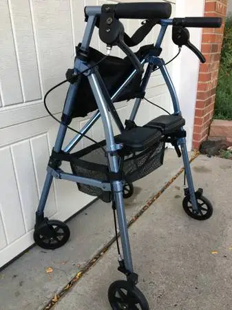 STANDER Fold n Go Folding Rolling Walker Rollator / Seat- Excellent