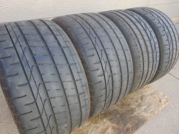 Staggered Pirelli PZero Corsa Asimmetrico2 285 30 19 R 245 35 19*2022*