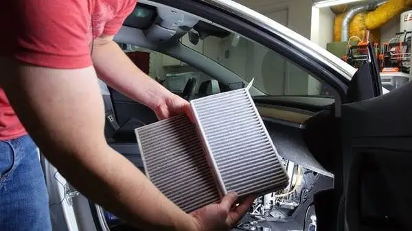 Tesla Model 3/Y air filter replacement