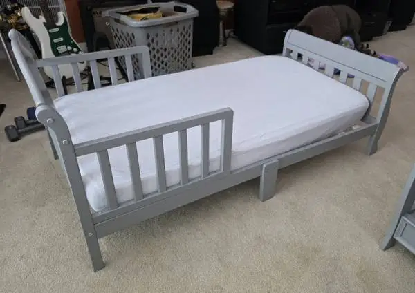 child daybed grey