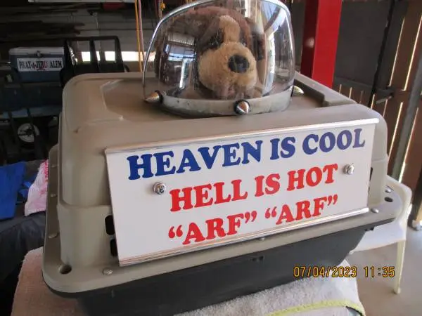 motorcycle doghouse carrier--windshield too