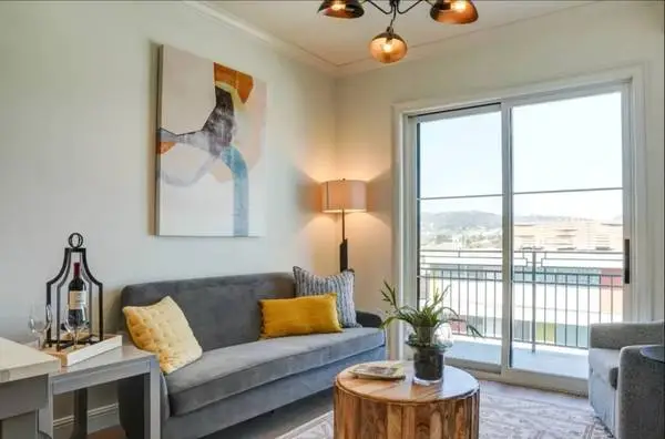 Style, space, serenity: 1 BR, 1 BA, 556 Sq Ft homes.