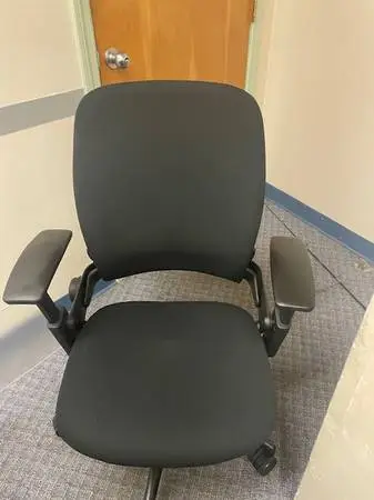 Office Chairs Steelcase Leap V2