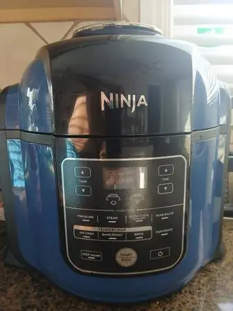 NINJA 10-in-1 Pressure Cooker (BRAND NEW)(NEVER USED) ONLY