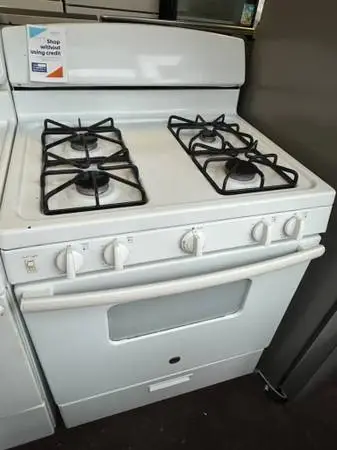 GE Gas Stove White